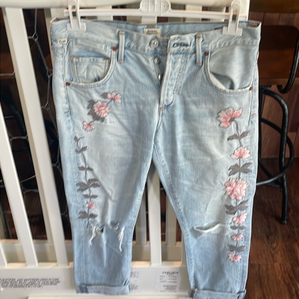 Citizens of Humanity Premium Vintage Distresses button Jeans. Embroidered